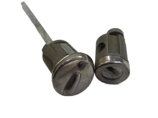 NOS 1932-46 Ford replacement Hurd ignition and door lock cylinders matching keys - Image 2