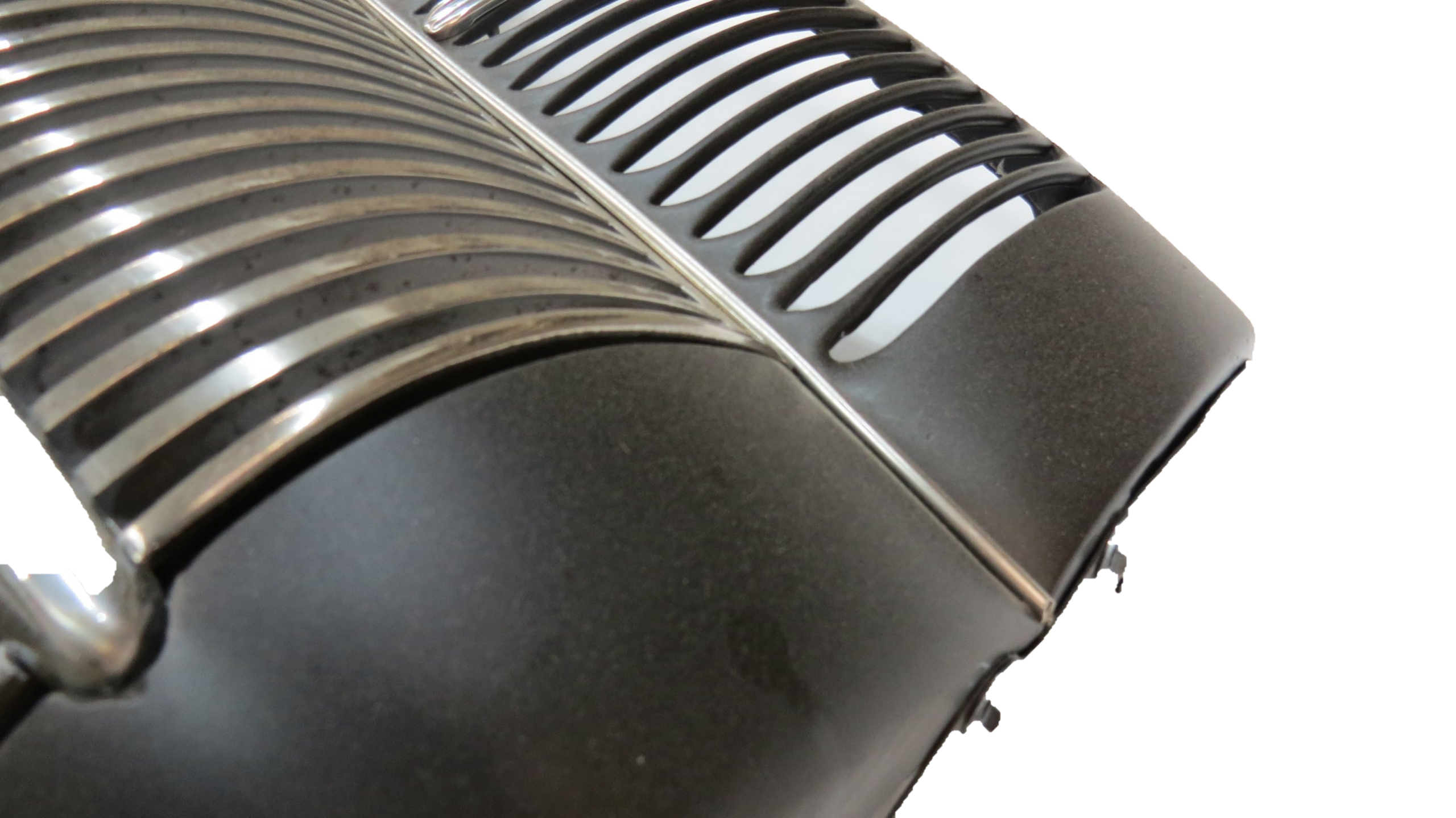 1940 Ford Deluxe Grille used original - Image 3